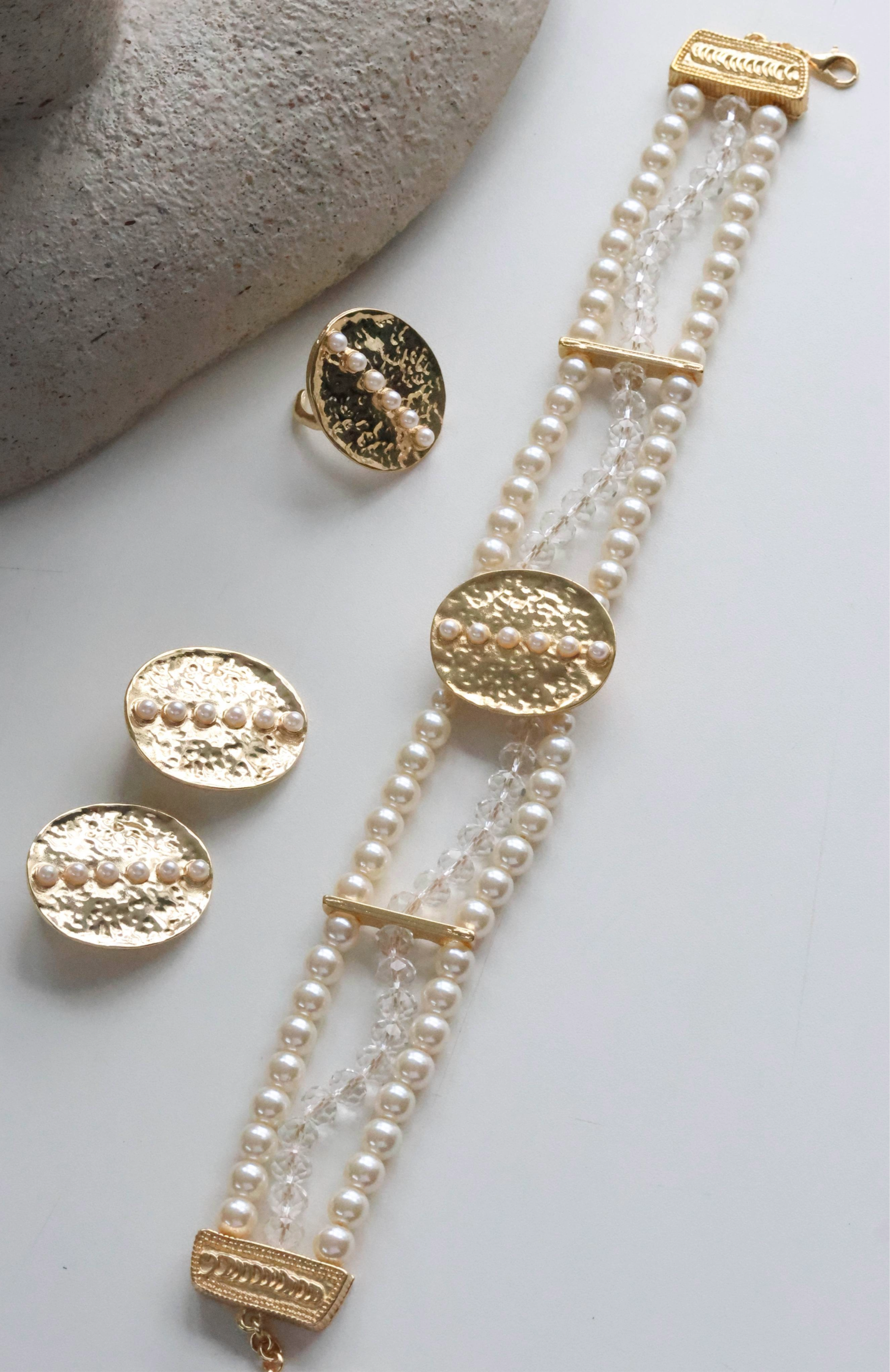 Choker Triplo Perola - BUBU