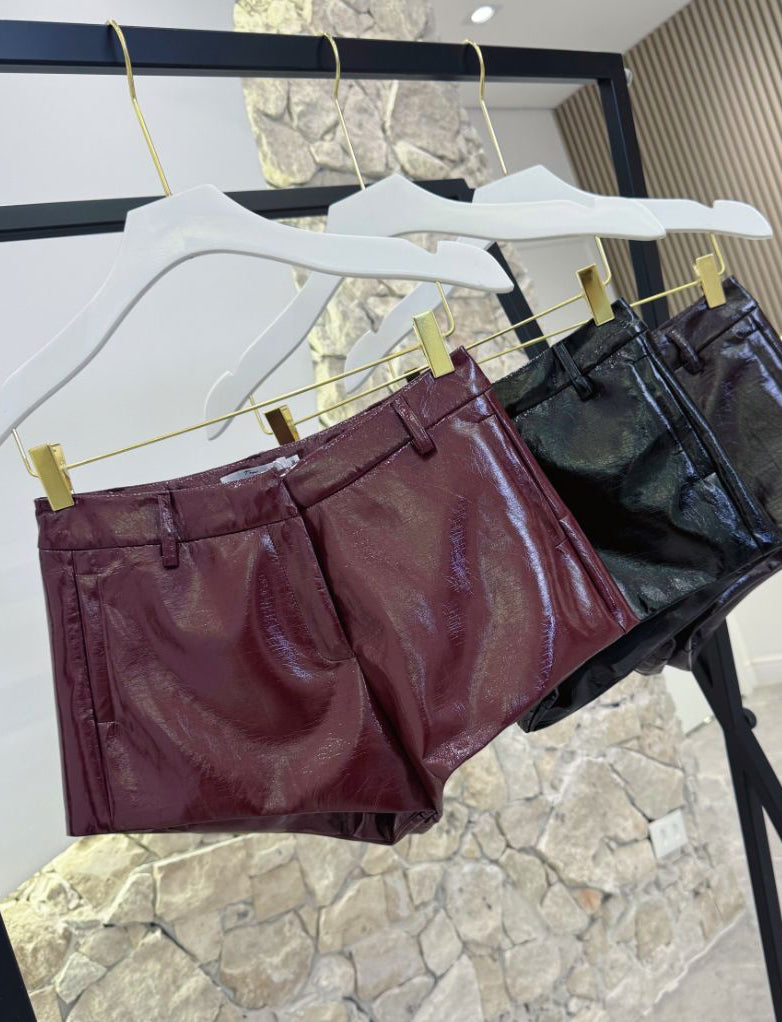 Short Vinil Olivia